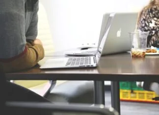 Czy warto kupić Smart TV z trybem e-ink?